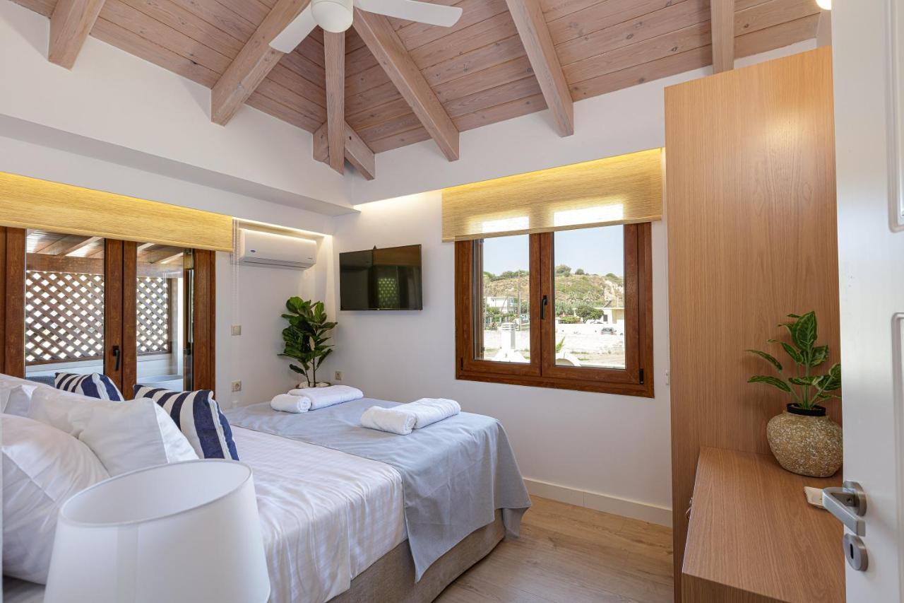 Villa Seashell -Wonderful Newly Renovated Villa On The Beach Galatás Exterior foto