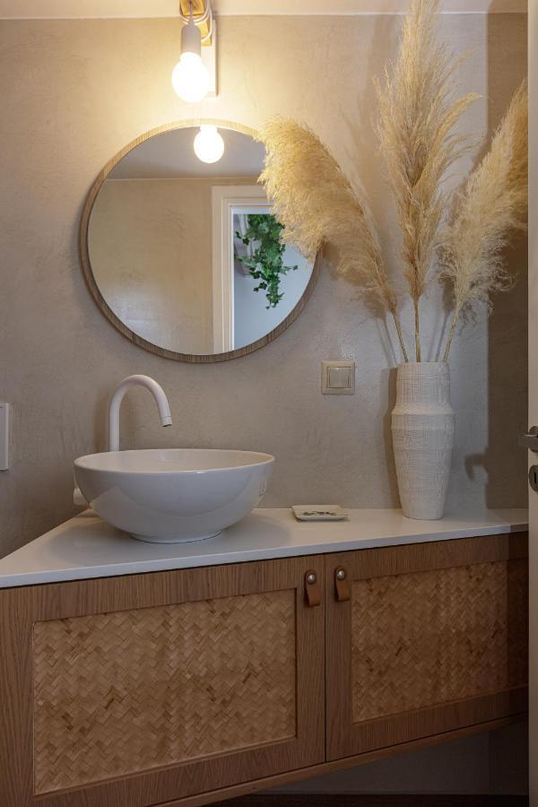 Villa Seashell -Wonderful Newly Renovated Villa On The Beach Galatás Exterior foto